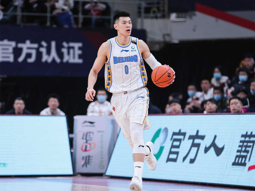 杨鸣急需之人！北京中锋13+10力克广厦，翟晓川公开点赞